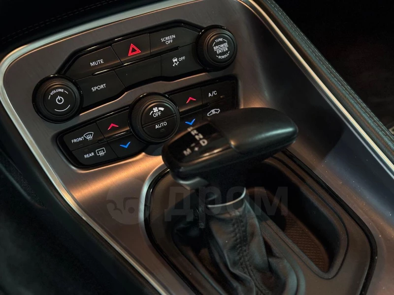 В Барнауле продают Dodge Challenger за 2,5 млн рублей. drom.ru