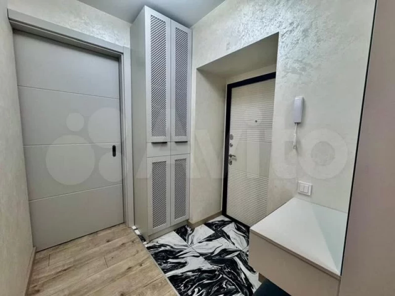 Квартиру с видом на розовый замок продают в Барнауле за 14 млн рублей. «Авито»